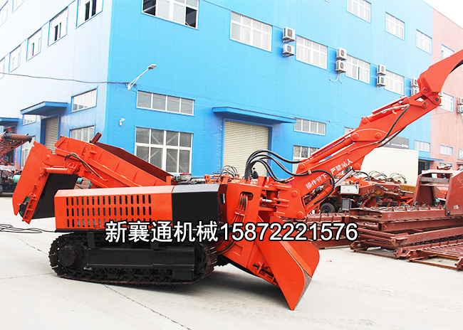 http://www.abd98.com/upload/80履帶皮帶折尾扒渣機(jī).jpg